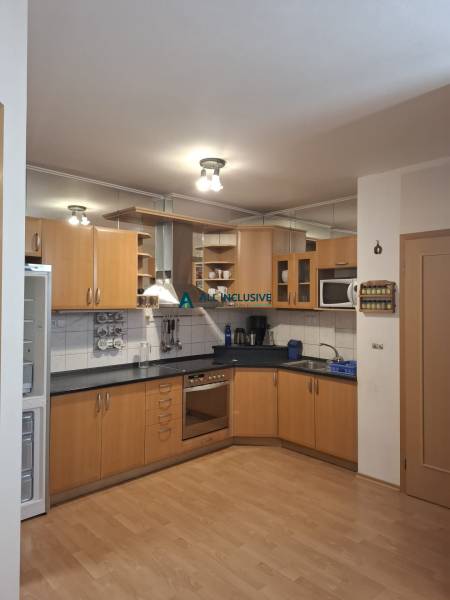 WhatsApp Image 2025-11-28 at 15.49.39.jpeg