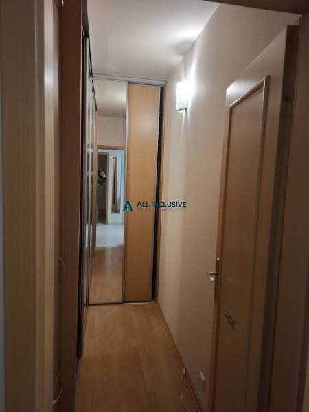 WhatsApp Image 2025-11-28 at 15.49.38 (1).jpeg