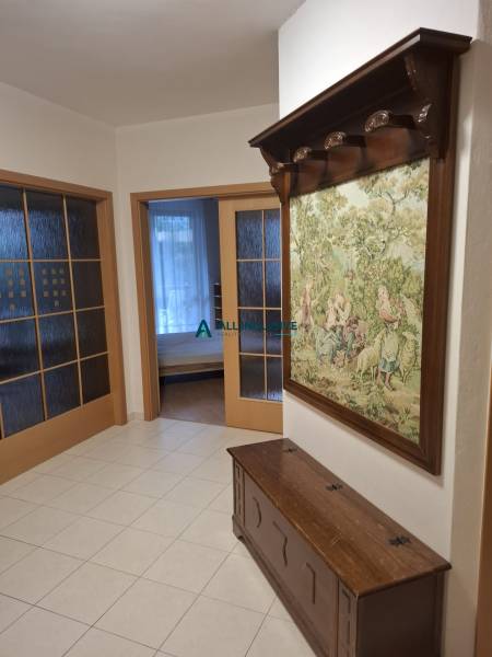 WhatsApp Image 2025-11-28 at 15.49.34 (1).jpeg